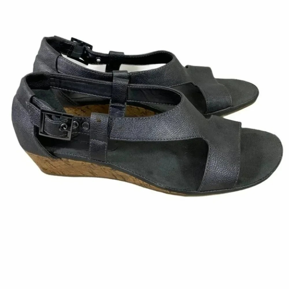 A2 Aerosoles 7 pewter upper/ 1.5" cork wedges